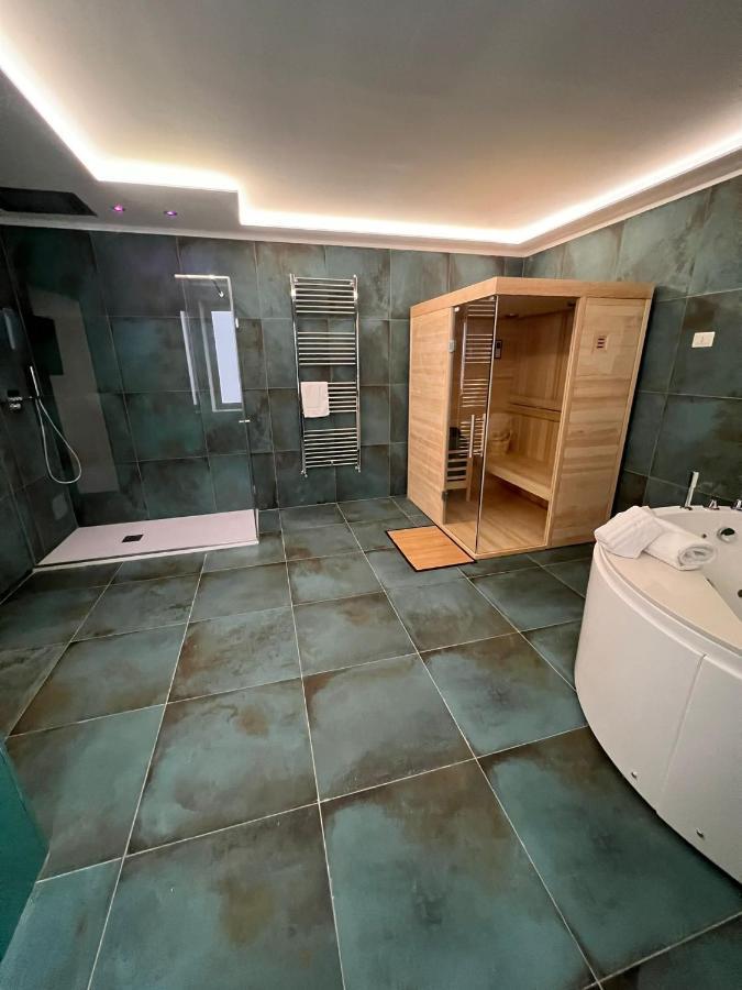 Hotel Real Giardinetto A Toledo à Naples Extérieur photo