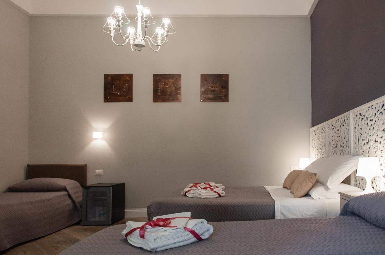 Hotel Real Giardinetto A Toledo à Naples Extérieur photo